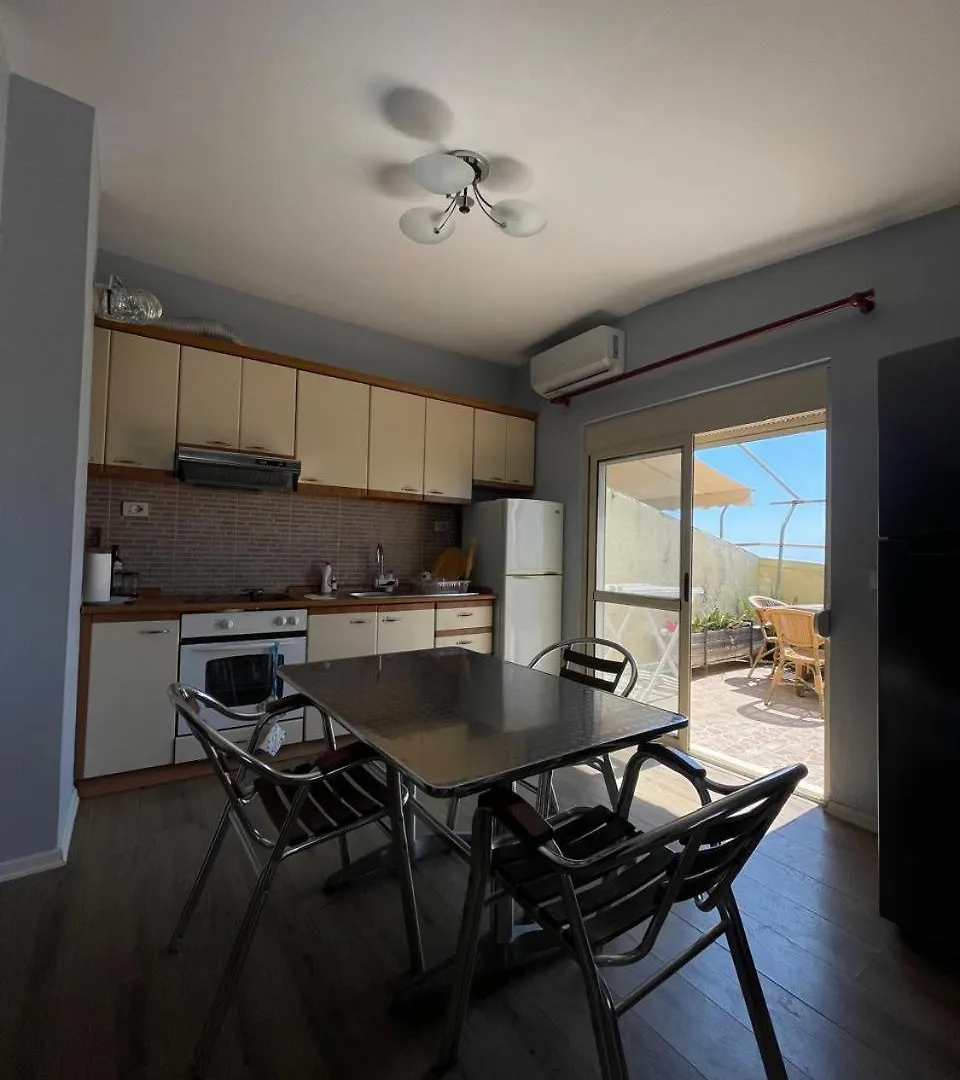 ドゥラスPanorama Beach Loftアパートメント